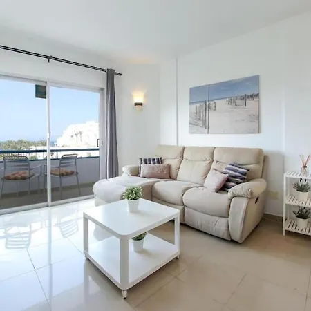 Amazing 2 Bedroom Flat With Beachfront And Pool, Paraiso Del Sur A306 Daire