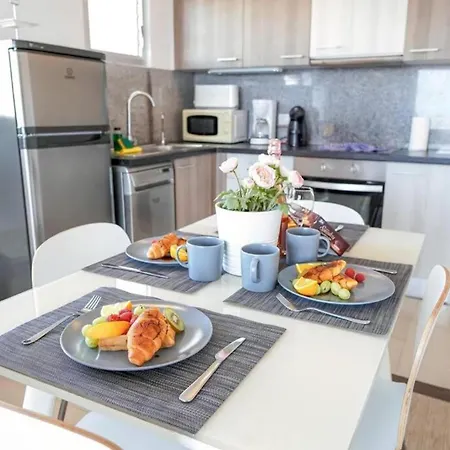 Amazing 2 Bedroom Flat With Beachfront And Pool, Paraiso Del Sur A306 Daire *