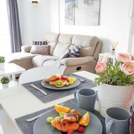 Amazing 2 Bedroom Flat With Beachfront And Pool, Paraiso Del Sur A306 Apartment *